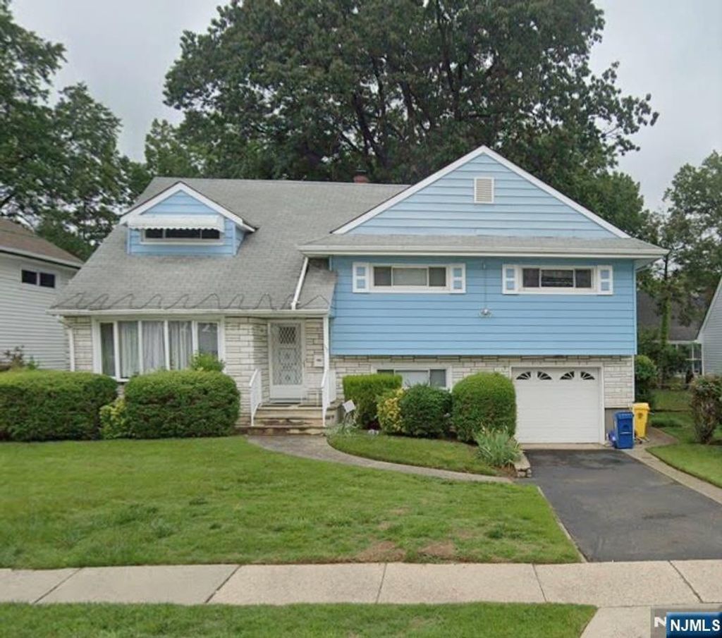 Photo of 137 Voorhees Street, Teaneck, NJ 07666 (MLS # 26002451)