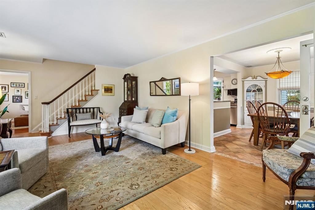 31 Jacobus Avenue
