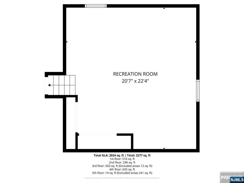 Main image without alt text