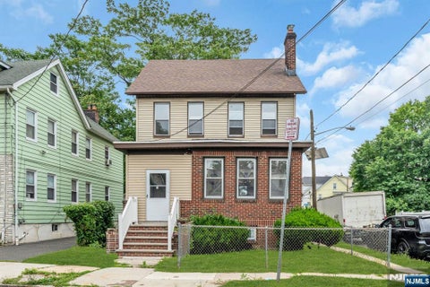 Photo of 240 End Avenue, Newark, NJ 07106 (MLS # 26023908)