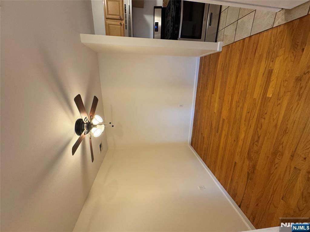 698 Undercliff Avenue