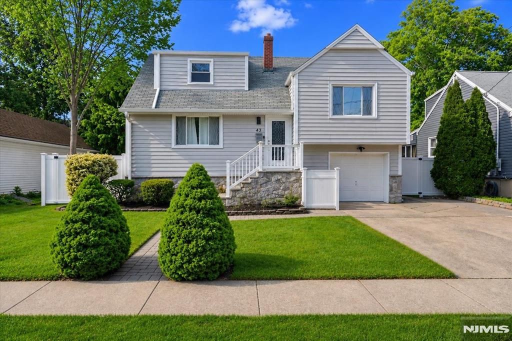 Photo of 43 Berwyn Place, Bergenfield, NJ 07621 (MLS # 26016135)