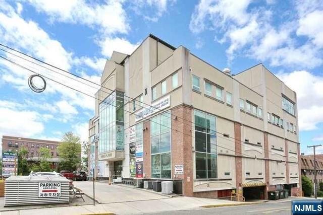 7 Broad Avenue 202