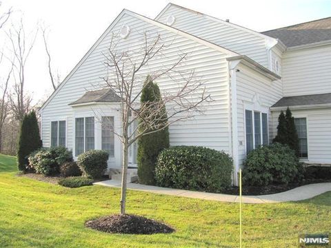 Photo of 85 Buckthorn CT, Paramus, NJ 07652 (MLS # 26022449)