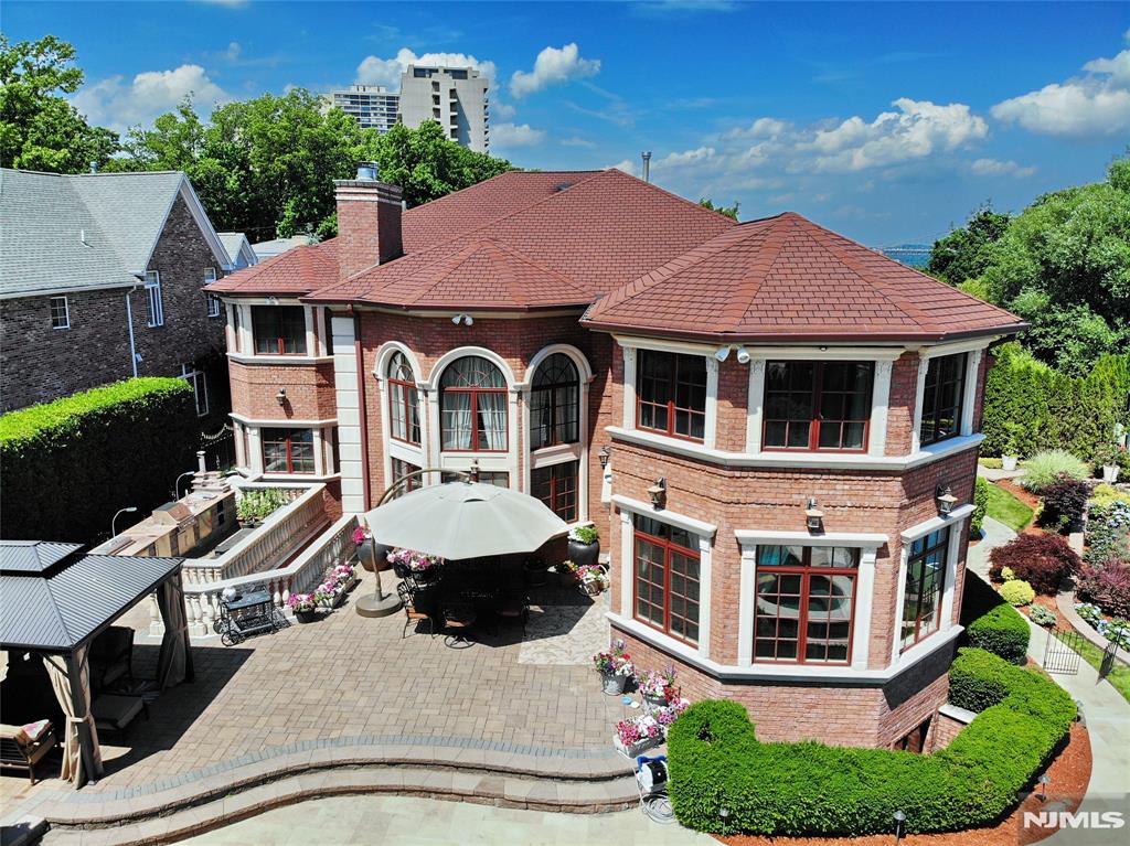 2 Euclid Road