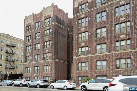 883 Boulevard East 1C Weehawken NJ 07086