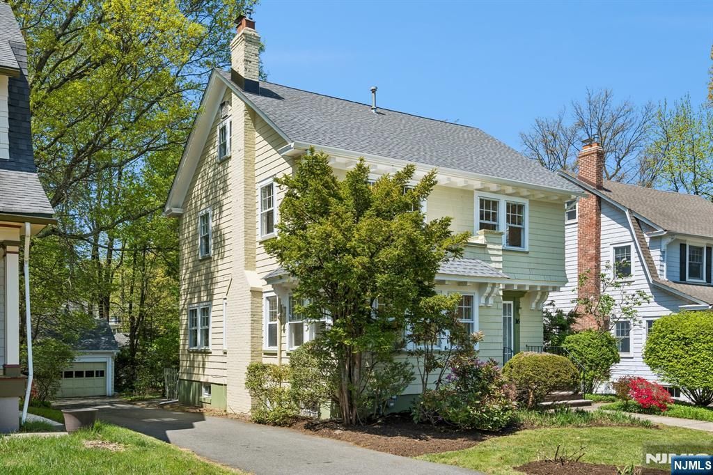 Photo of 16 Duryea Road, Montclair, NJ 07043 (MLS # 26014767)