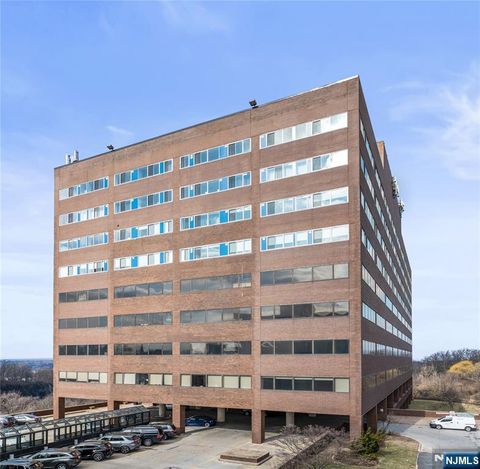Photo of 2 Executive Dr #815, Fort Lee, NJ 07024 (MLS # 26001192)