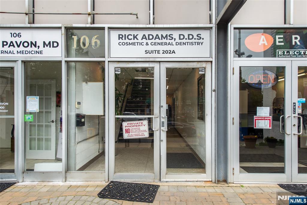 106 W Palisade Avenue 103