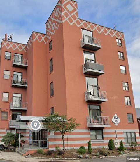 Photo of 840 River RD #307, Edgewater, NJ 07020 (MLS # 26017454)