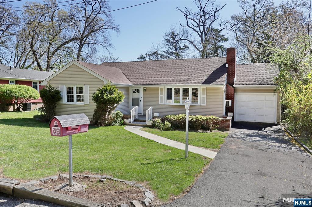 16 Valley View Drive