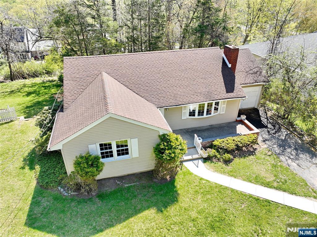 16 Valley View Drive