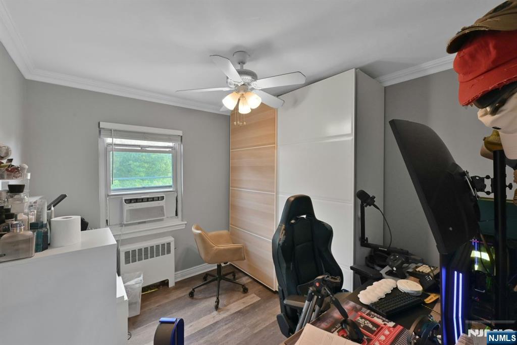 972 Main Street G6