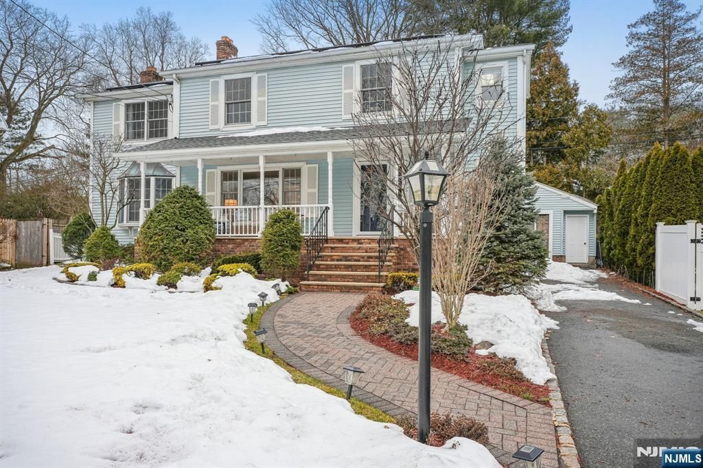 Photo of 40 Golf Road, Bloomfield, NJ 07003 (MLS # 26006988)