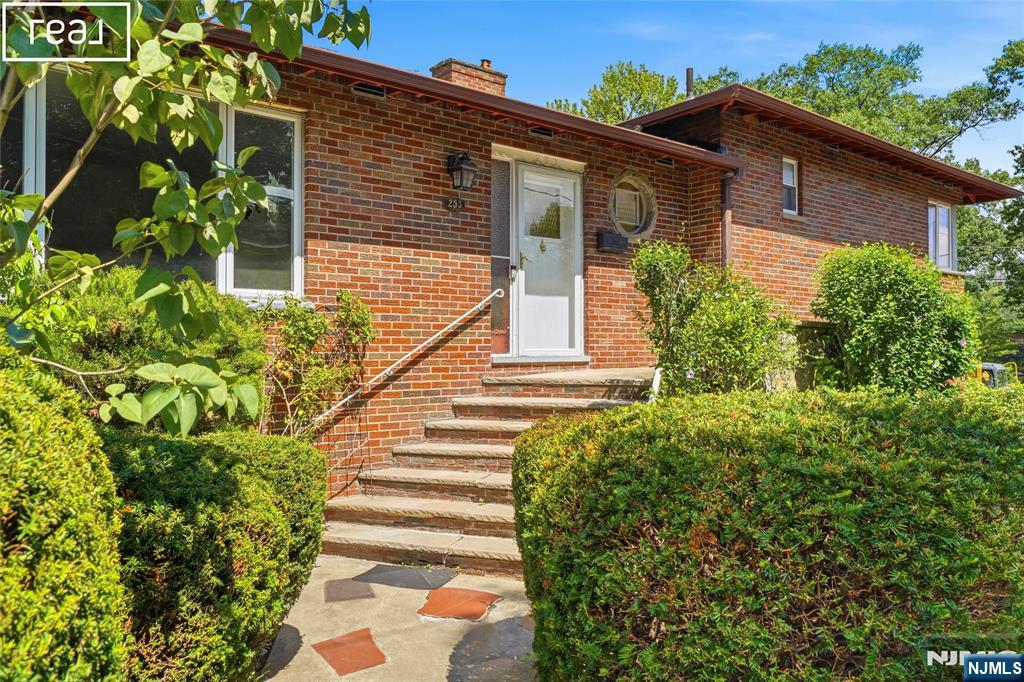 253 McElroy Avenue