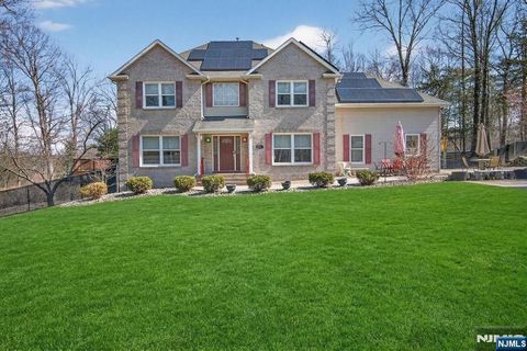 Photo of 15 Hidden Valley Road, Newton, NJ 07860 (MLS # 26019576)