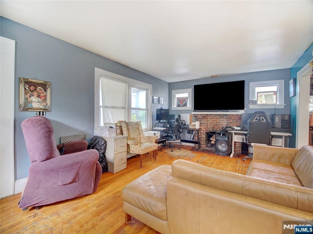 Photo of 82 Roosevelt Square, Englewood, NJ 07631 (MLS # 25031804)