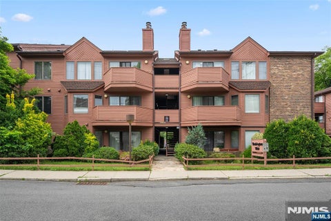 Photo of 216 Washington Avenue, Fort Lee, NJ 07024 (MLS # 26038250)