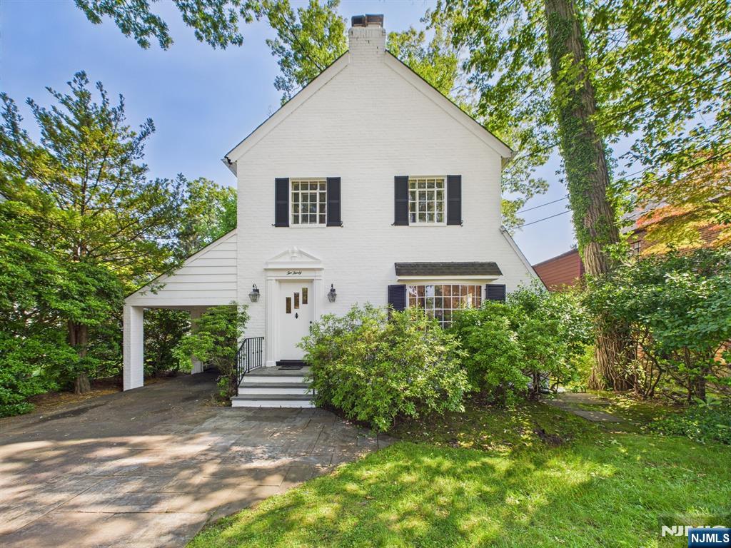 Property for Sale at 230 California Street, Ridgewood, New Jersey - Bedrooms: 3 
Bathrooms: 2 
Rooms: 7  - $749,000