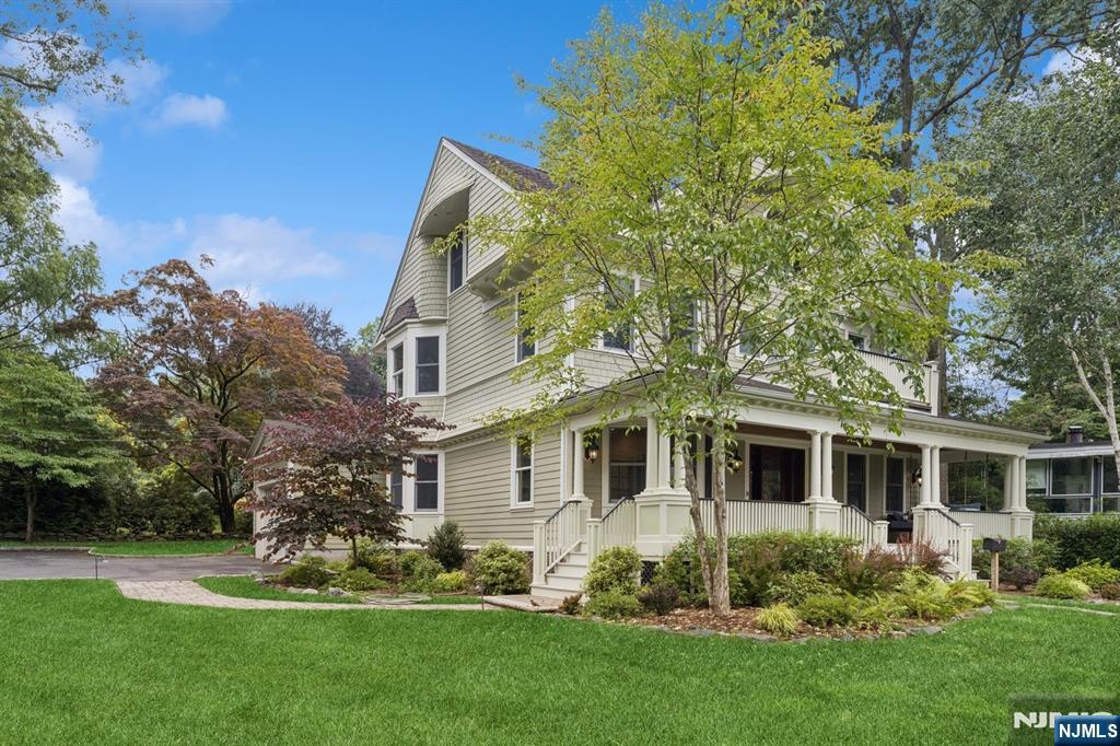 24 Westervelt Avenue