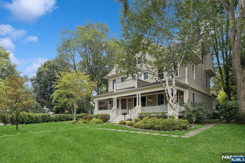 24 Westervelt Avenue