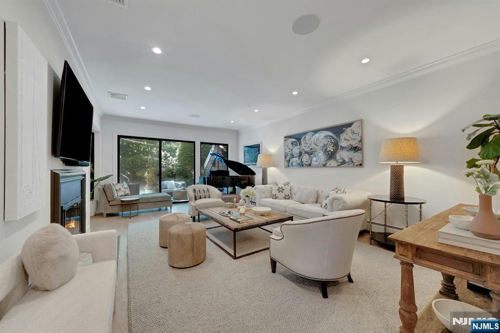 224 Barnstable Drive