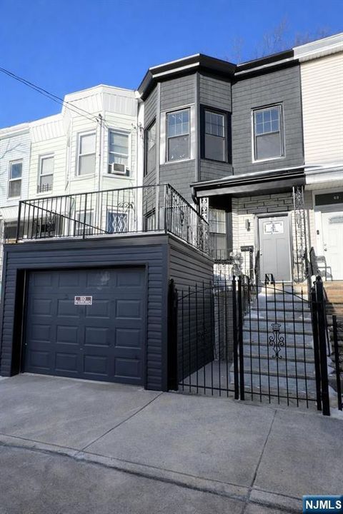 Photo of 41 Arlington Avenue, Jersey City, NJ 07305 (MLS # 26010157)