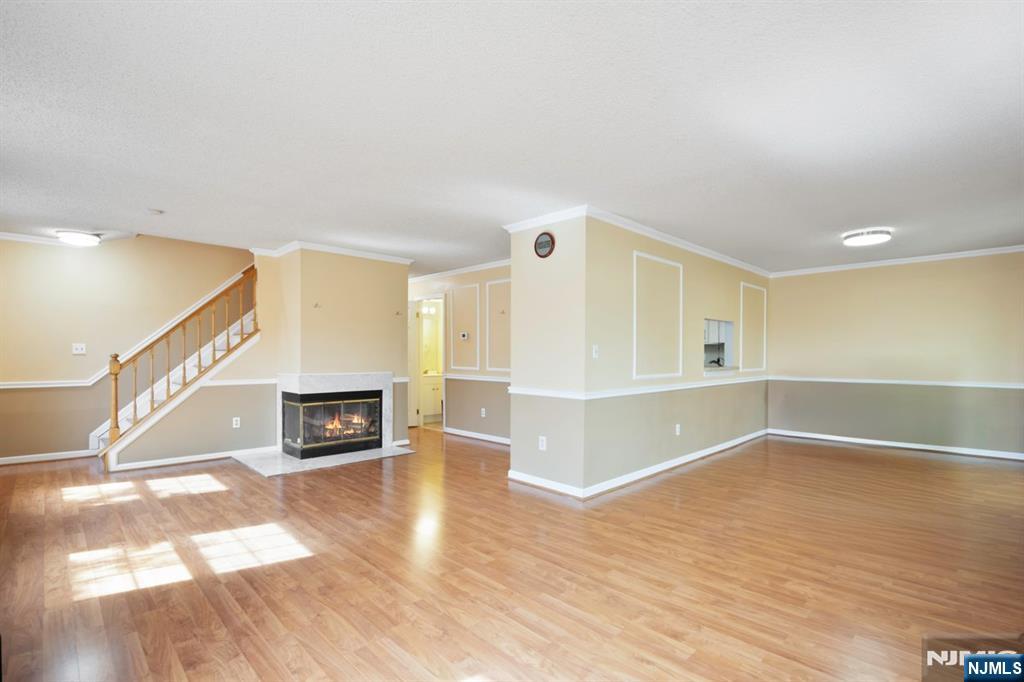 12 Rider Court