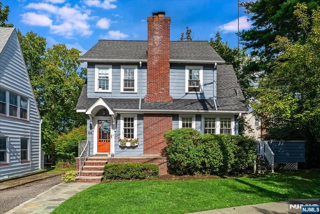 Photo of 86 Sunset Avenue, Verona, NJ 07044 (MLS # 26005851)