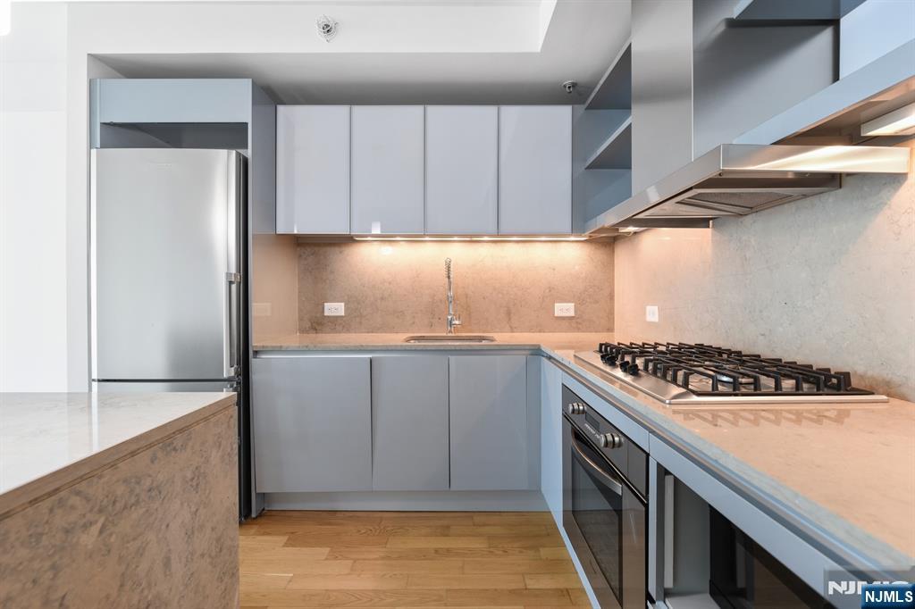77 Hudson Street 2905