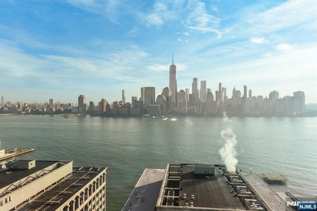 Rental Property at 77 Hudson St 2905, Jersey City, New Jersey - Bedrooms: 1 
Bathrooms: 2 
Rooms: 4  - $5,000 MO.