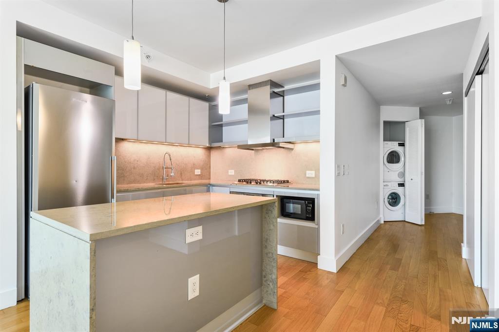 77 Hudson Street 2905