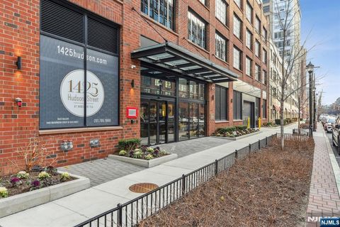 Photo of 1425 Hudson St #11A, Hoboken, NJ 07030 (MLS # 25035594) Photo of 1425 Hudson St #11A, Hoboken, NJ 07030 (MLS # 25035594)