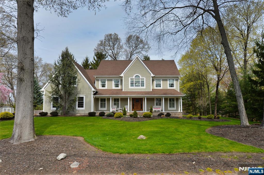 Property for Sale at 956 Dogwood Trail, Franklin Lakes, New Jersey - Bedrooms: 5 
Bathrooms: 4 
Rooms: 11  - $1,595,000
