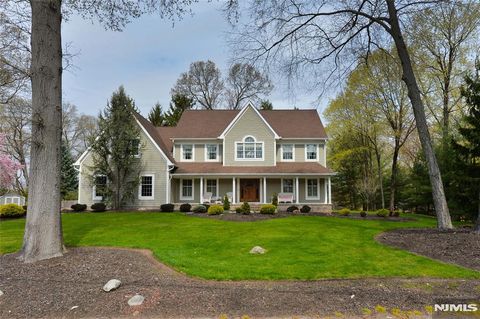 956 Dogwood Trail Franklin Lakes NJ 07417