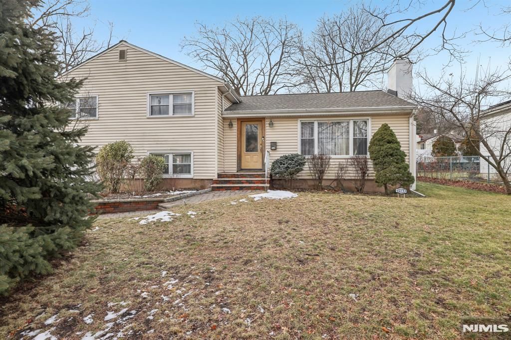 Photo of 1514 Radburn Road, Fair Lawn, NJ 07410 (MLS # 26000458)