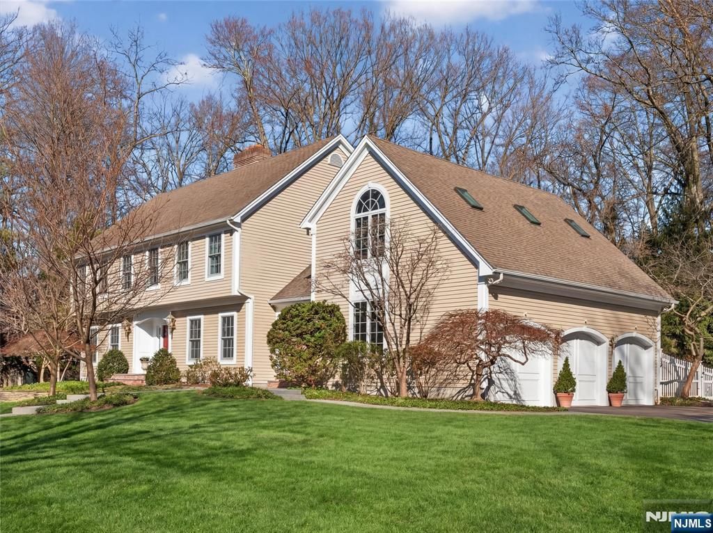 Photo of 70 Hummingbird Court, Wyckoff, NJ 07481 (MLS # 26005733)