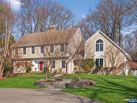 Photo of 70 Hummingbird Court, Wyckoff, NJ 07481 (MLS # 26005733)