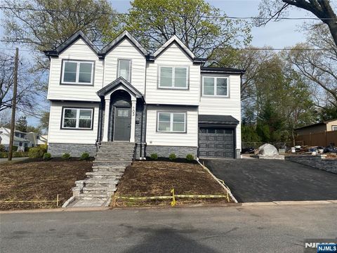 MLS: 25013097