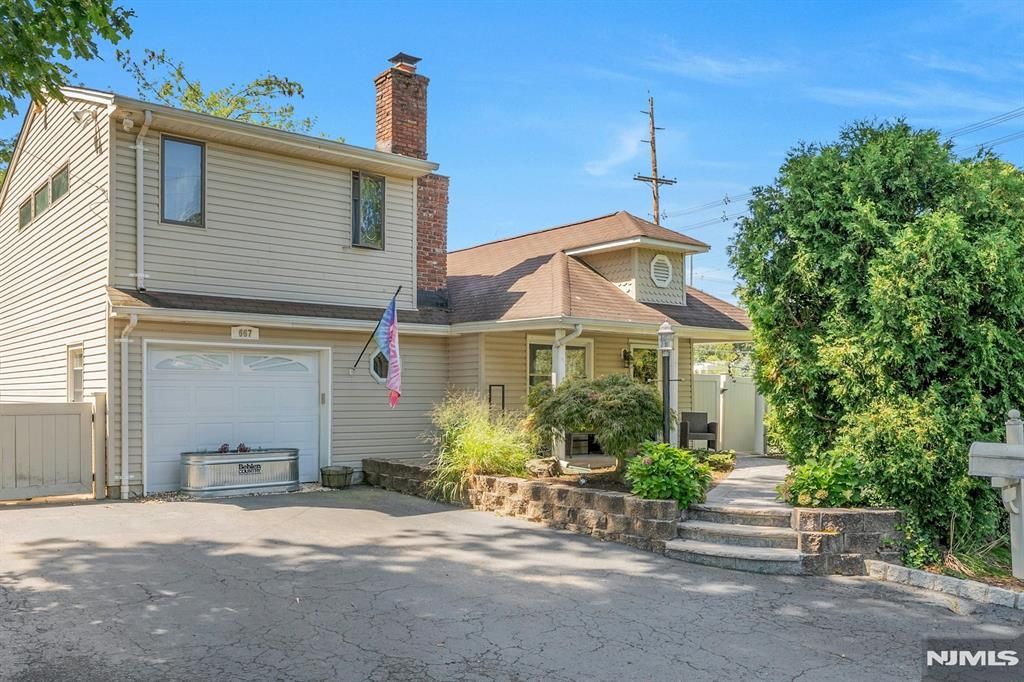 Photo of 667 McKinley Avenue, Twp of Washington, NJ 07676 (MLS # 25042629)