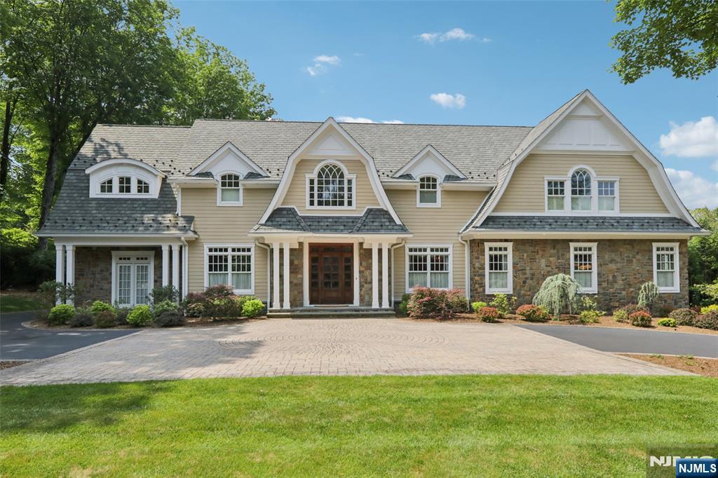 Property for Sale at 14 Upper Cross Road, Saddle River, New Jersey - Bedrooms: 4 
Bathrooms: 5.5 
Rooms: 12  - $3,200,000