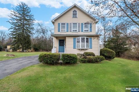 Photo of 510 Passaic Avenue, West Caldwell, NJ 07006 (MLS # 26000704)