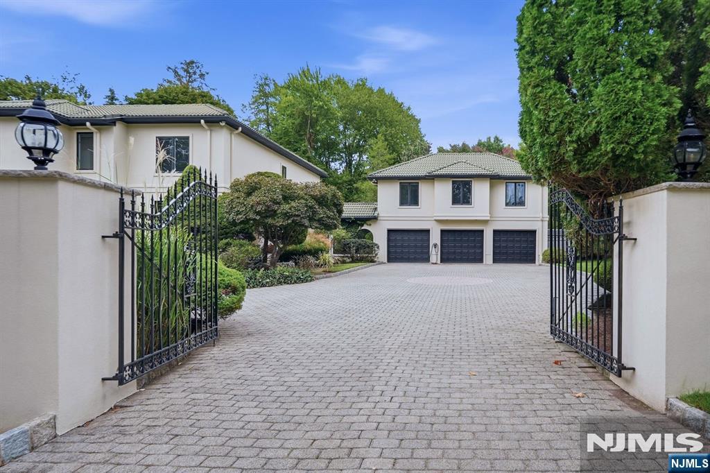 Homes for Sale in Northern NJ | ThisIsRiverEdge.com 471 Homans Avenue
