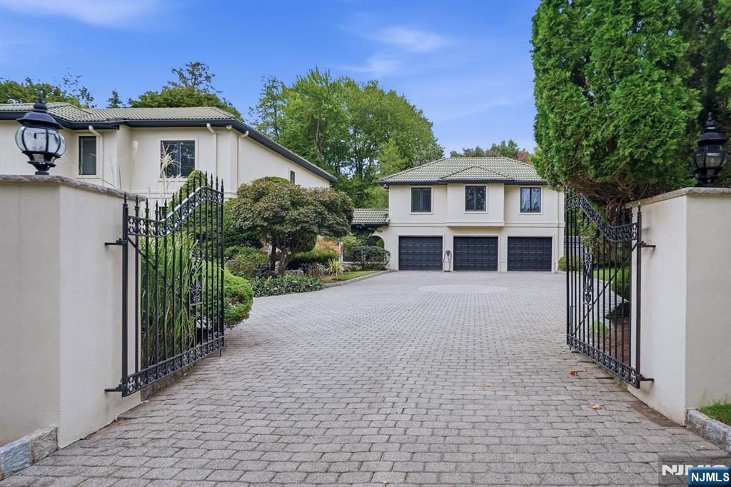 471 Homans Avenue