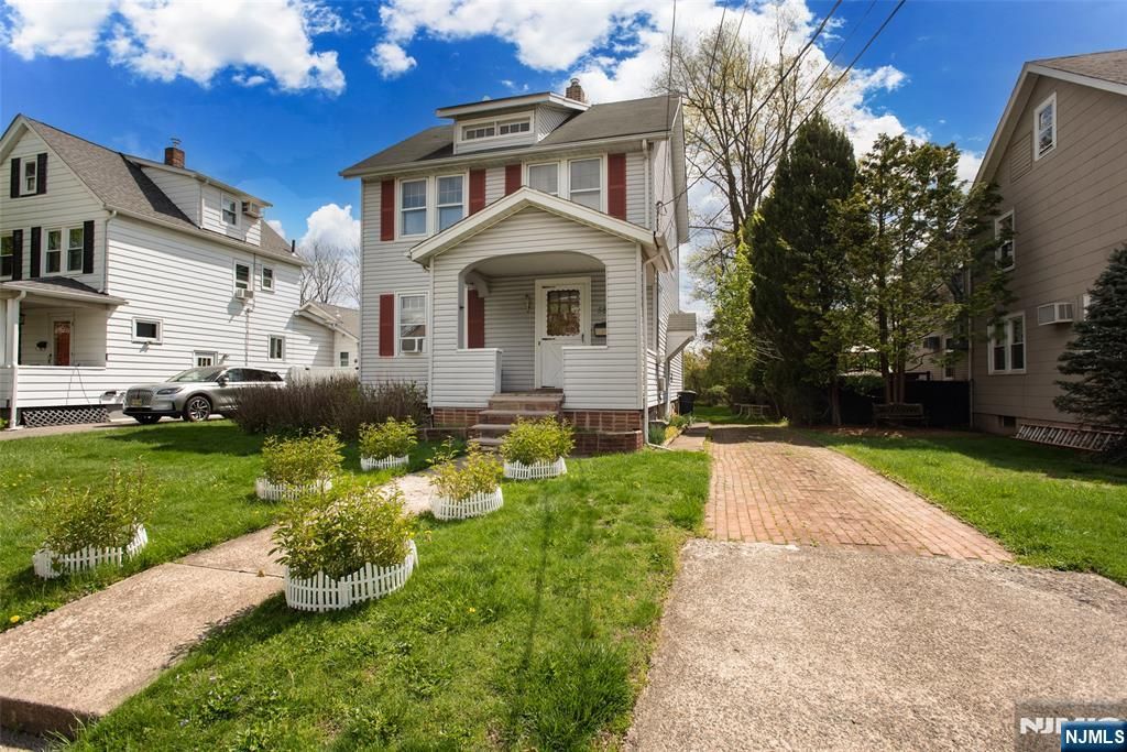 Photo of 582 Center Avenue, River Edge, NJ 07661 (MLS # 26013898)