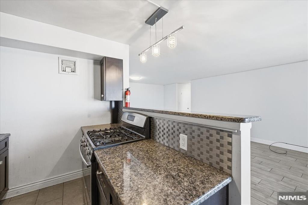 6040 Boulevard E 21j