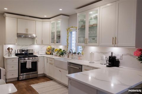 Photo of 33 Claremont Ave, Montclair, NJ 07042 (MLS # 26008553)