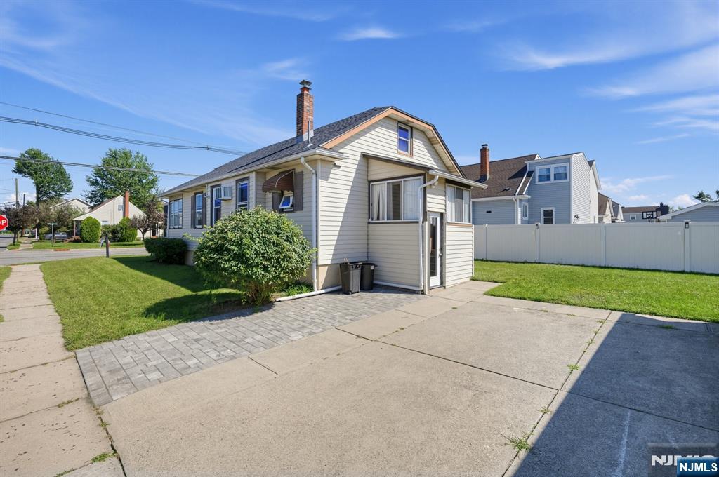 8-02 Henderson Boulevard