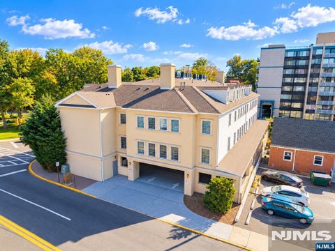 Photo of 180 Edgewater Road #1A, Cliffside Park, NJ 07010 (MLS # 26039153)