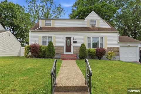 Photo of 461 Crestwood Avenue, Hackensack, NJ 07601 (MLS # 26026354)